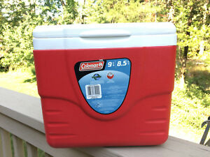 COLEMEN 9 QUART COOLER Box Red